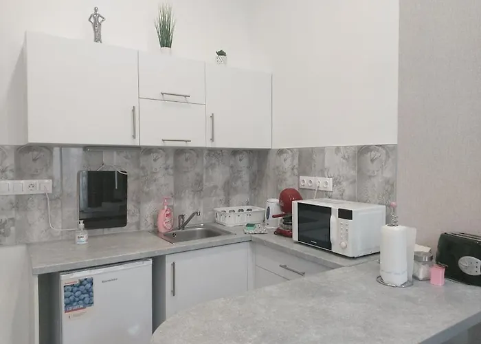 Apartment Pompar Belvarosi *