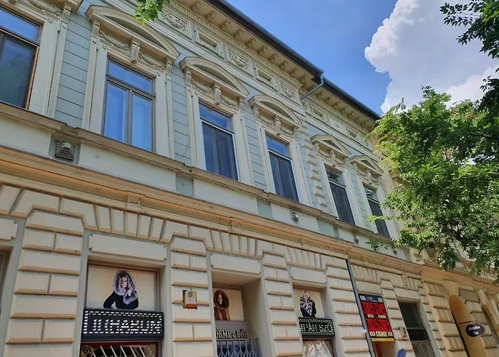 Apartament Pompar Belvarosi Seghedin
